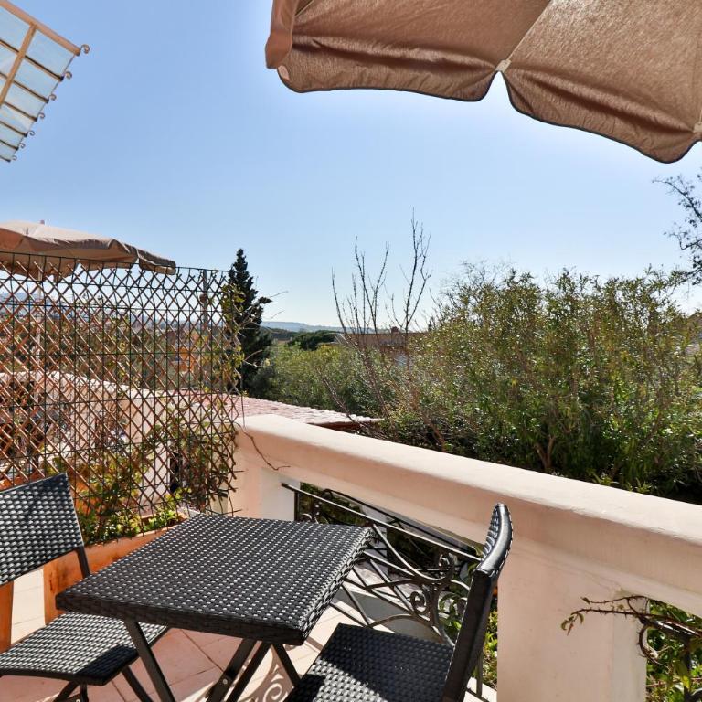 Hotel La Villa Florida - Chambre Triple avec Terrasse - 4