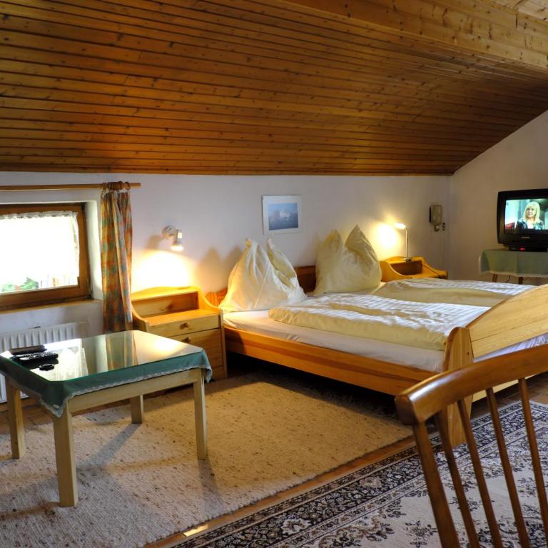 Pension Eckschlager - Apartment mit Gartenblick - 7