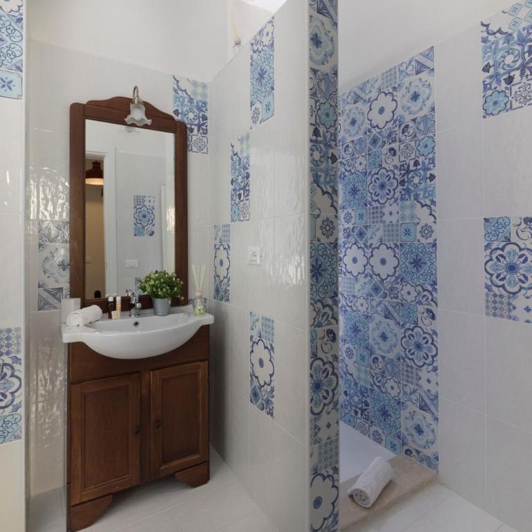 Coderooms - Superior Double Room - 7