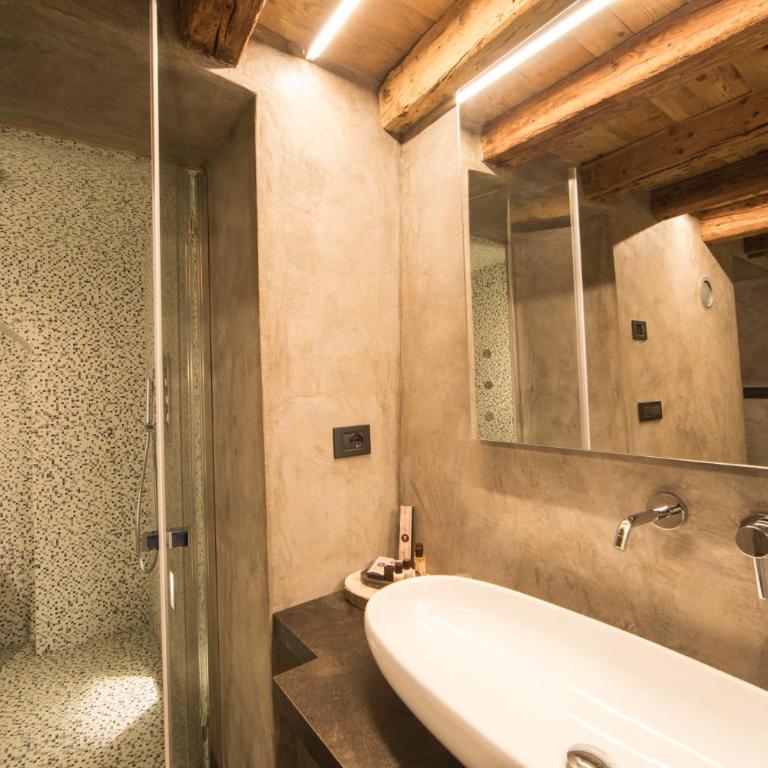 Relais Bondaz - Suite King con Vasca Idromassaggio - 13