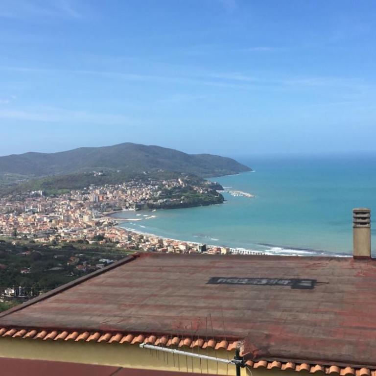 Casa vacanza con vista mozzafiato - Casa Vacanze - 1