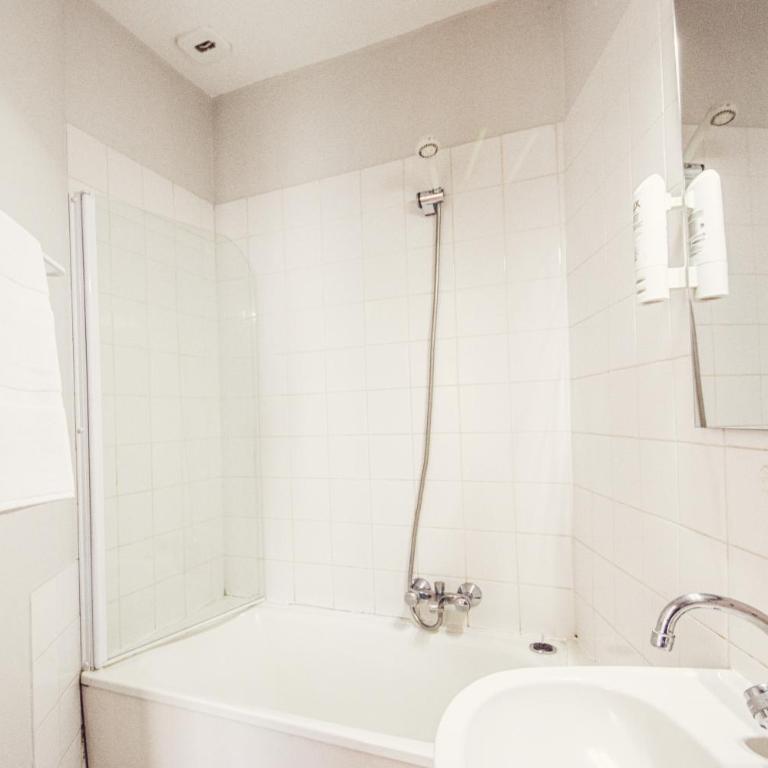 The Old Hotel Ravel Centre - Chambre Double Supérieure avec Accès Gratuit au Jacuzzi - 6