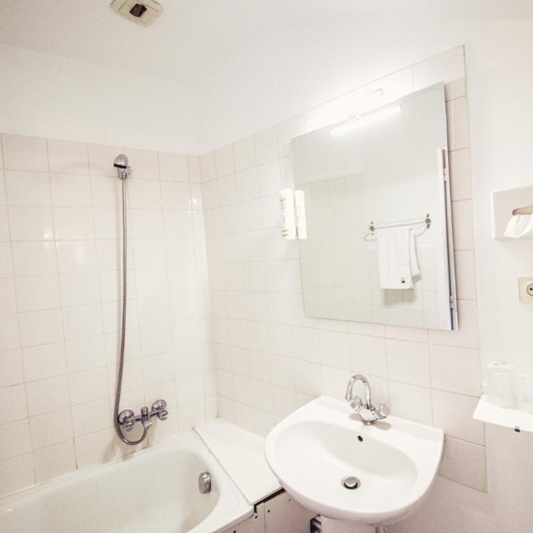 The Old Hotel Ravel Centre - Chambre Simple avec Accès Gratuit au Jacuzzi - 7