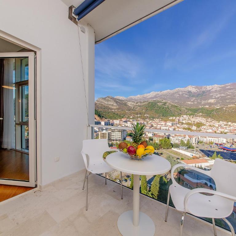 Hotel Tre Canne - Luksuzni Apartman sa 2 Spavaće Sobe, Terasom i Pogledom na Grad - 5