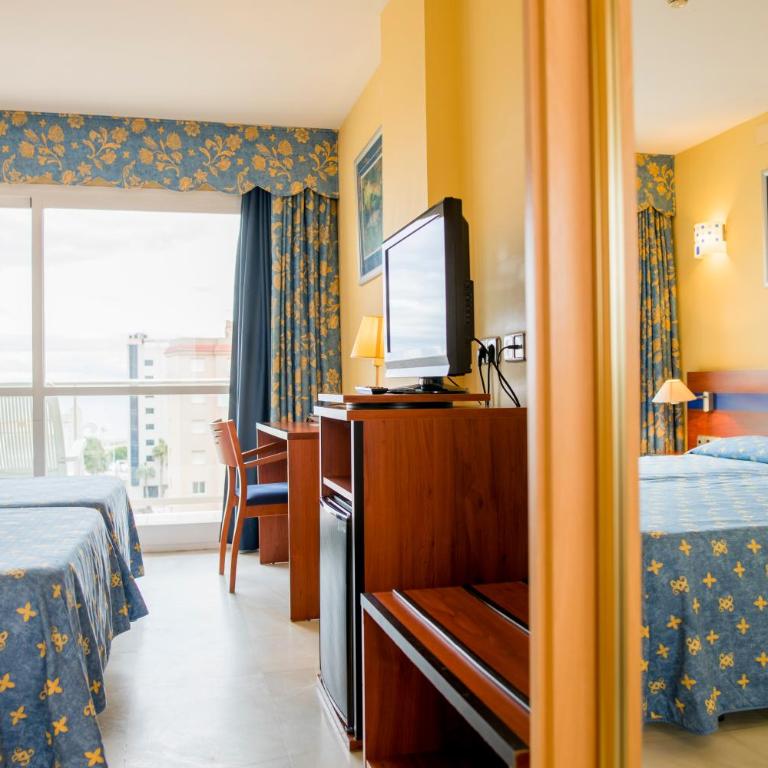 Hotel Biarritz - Habitación Doble Superior con terraza (2 adultos + 1 niño) - 2 camas - 5