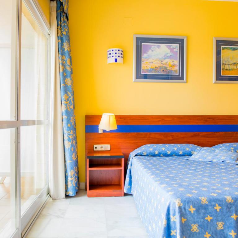 Hotel Biarritz - Habitación Doble Superior con terraza (2 adultos + 1 niño) - 2 camas - 4