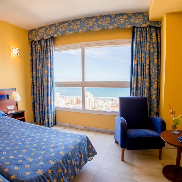 Hotel Biarritz - Habitación Doble Superior (2 adultos + 2 niños) - 5