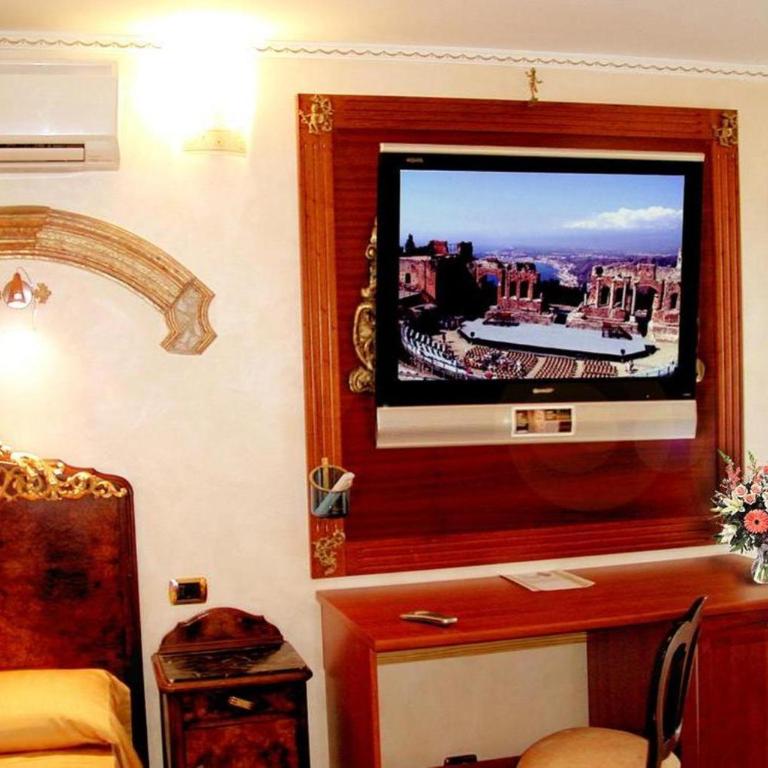 Villa Arianna B&B - Camera Matrimoniale con Bagno Privato Esterno - 8