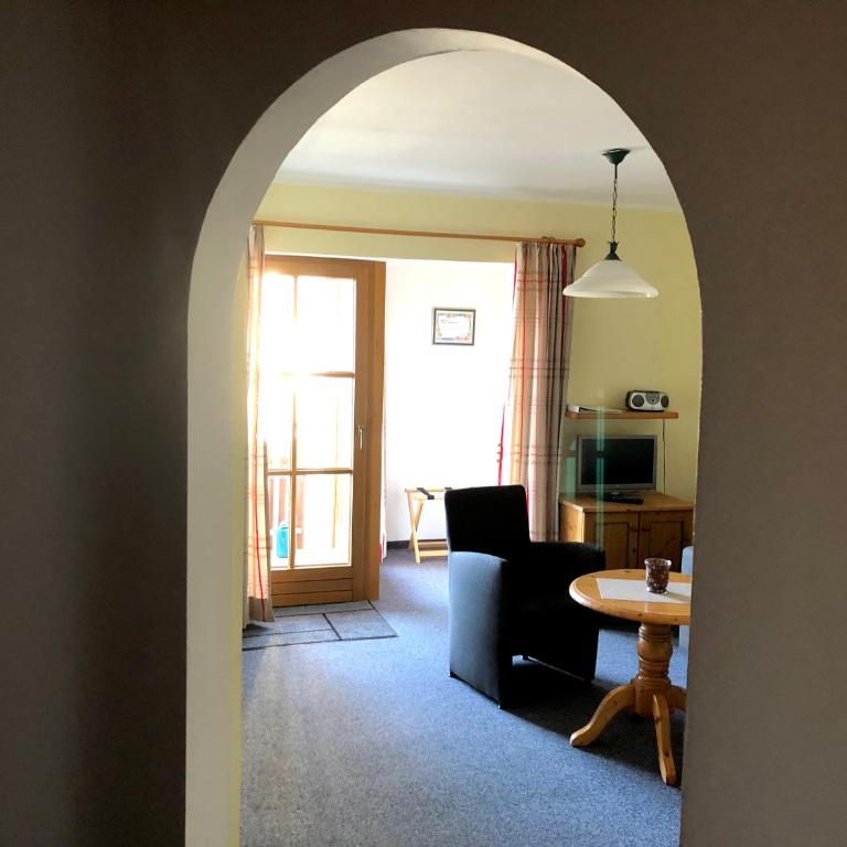 Landhaus Sonnenbichl - Studio-Apartment mit Blick auf die Berge - 12