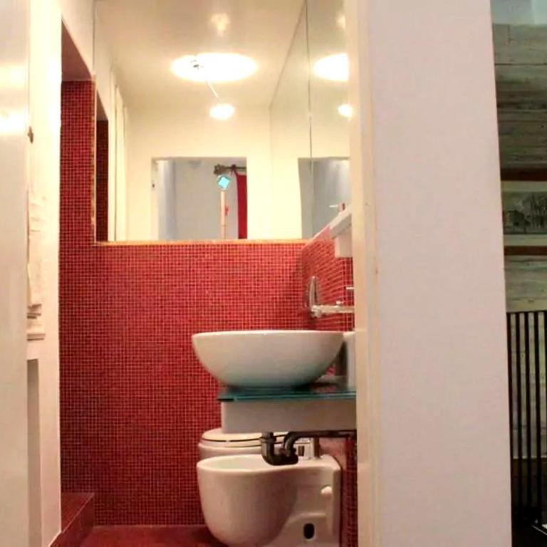 Venetian House With Terrace - Two-Bedroom Apartment - 26