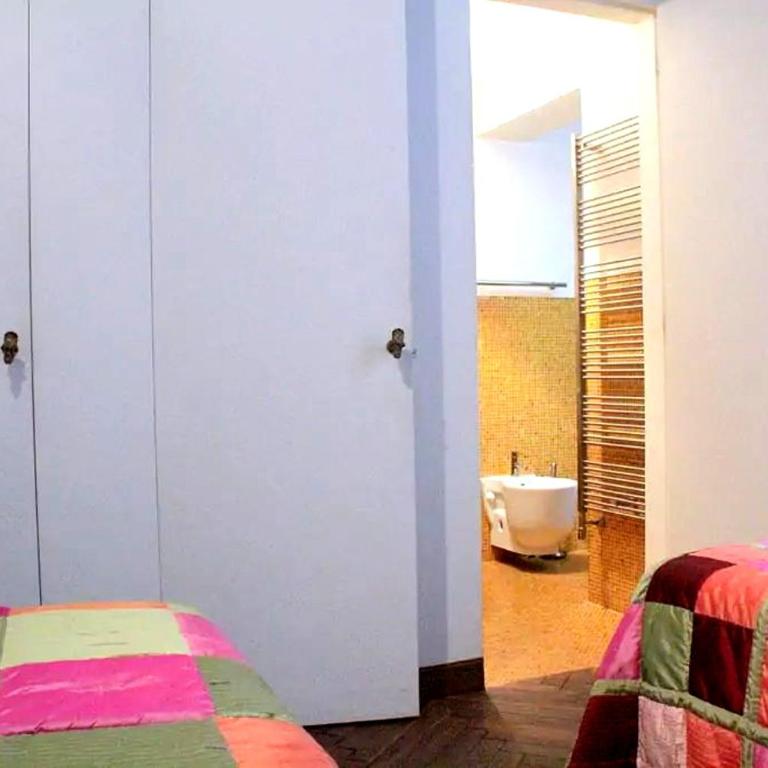 Venetian House With Terrace - Two-Bedroom Apartment - 20