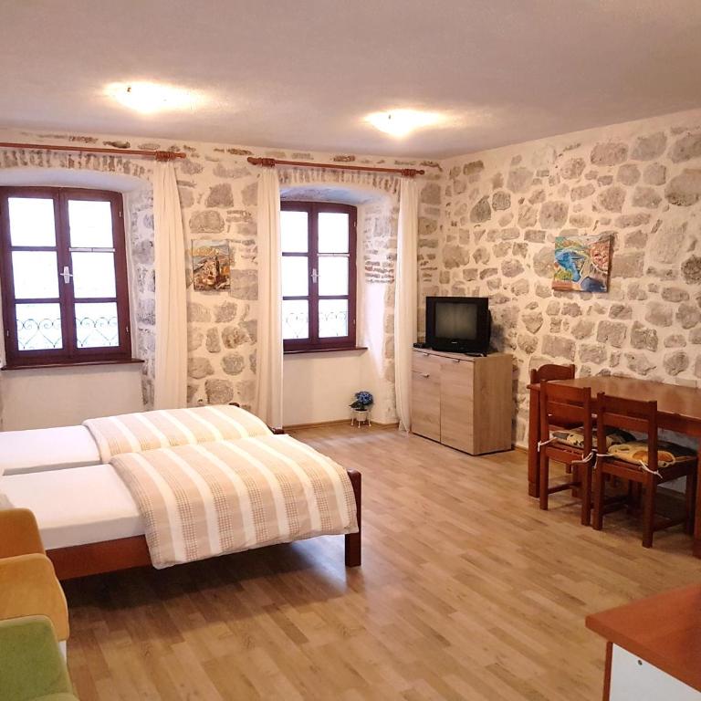 Apartments Historic Stone House - Apartman sa 2 Spavaće Sobe I - 13