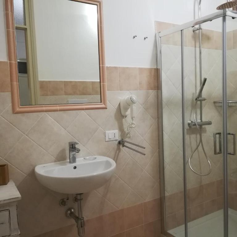 Le Rose del Viale - Standard Dreibettzimmer - 2