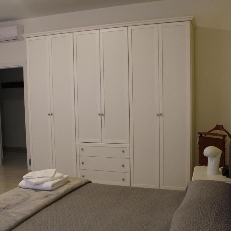 Carbonara Apartment - Two-Bedroom Apartment - 8
