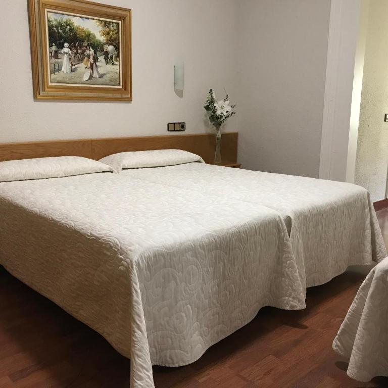 Hotel Pelayo - Quadruple Room - 1