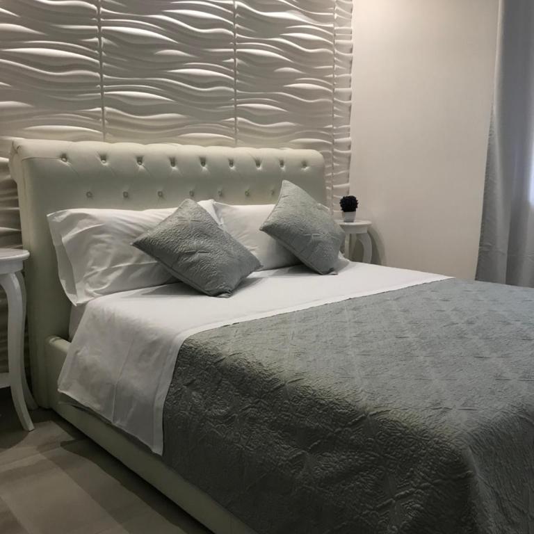 Loft Sirmione - Appartamento con Vista Lago Parziale - 2