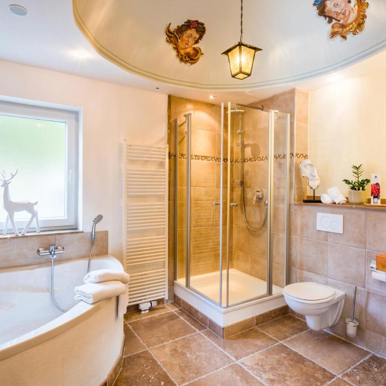 Zur Schönen Aussicht Hotel garni - Deluxe Doppelzimmer mit Balkon - 1