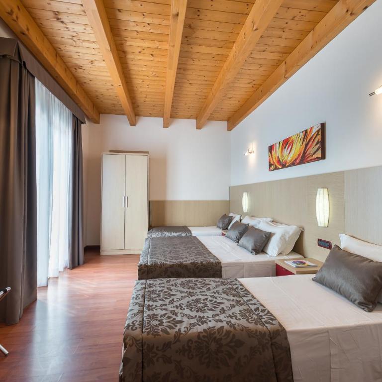 Hotel Villa Angelina - Camera Familiare (2 Adulti + 2 Bambini) - 2