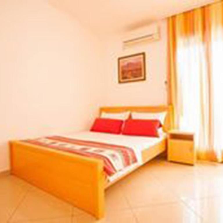 Apartments Taida - Studio with Balcony and Sea View (2 Adults) - 2