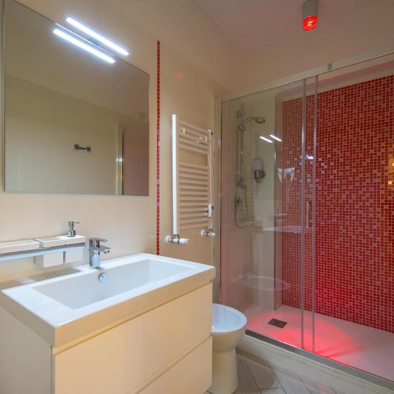 Suites Roma Tiburtina Elegance - Suite King con Vasca Idromassaggio - 4