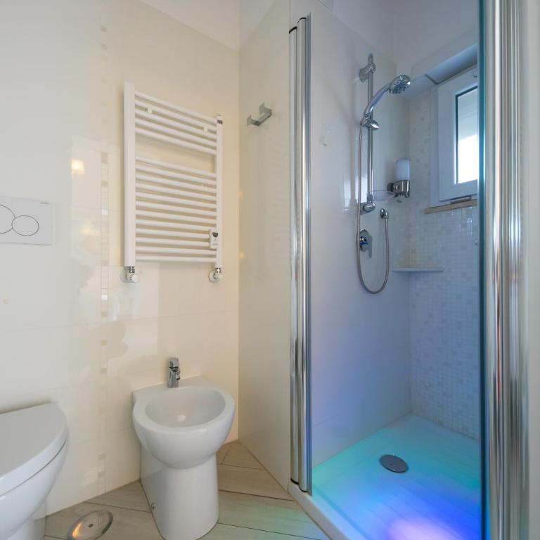 Suites Roma Tiburtina Elegance - Suite con Vasca Idromassaggio - 10