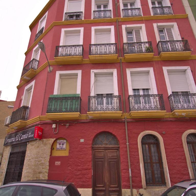 Room with private bathroom and balcony nearby the Mercado Central, center and beach - Double Room with Private Bathroom - 17