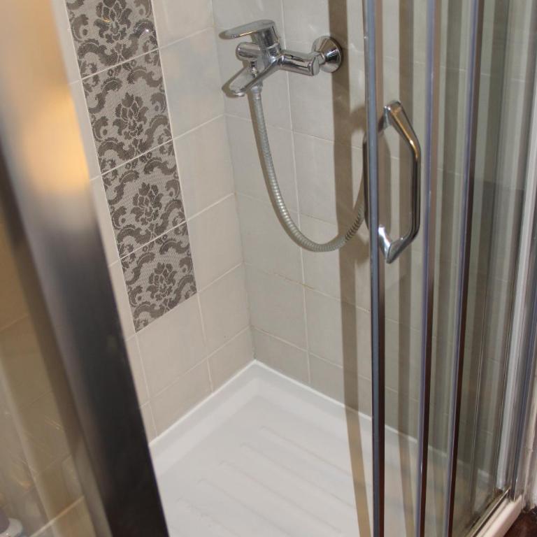 A LOVELY, SUNNY, ARTISTIC LOFT - Apartman - 26