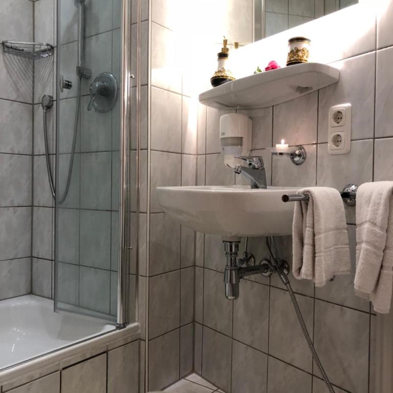 Golden GaPa Studio Apartment 20 - Apartamento - 18