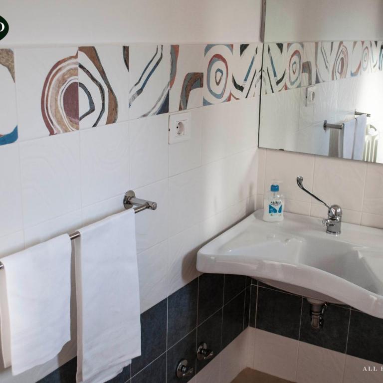 L'Eremo Country House - Camera Matrimoniale con Accesso Disabili - 7