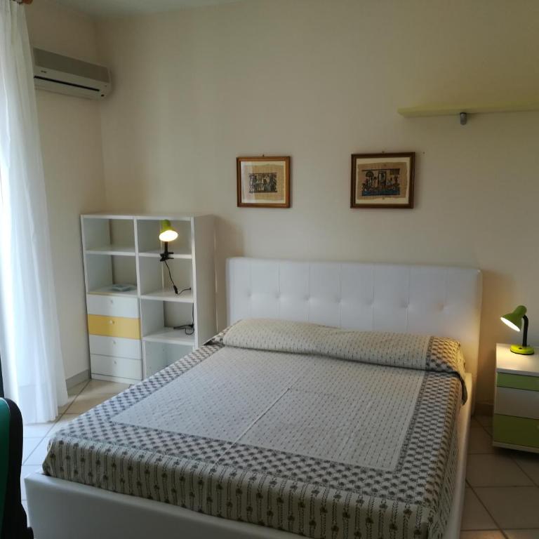 La Collina Capo d'Orlando - Camera Matrimoniale con Bagno Privato e Vista Mare Parziale - 2