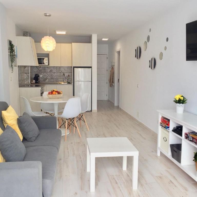 Playa y sol !!! Parking y wifi gratis - Apartamento - 8
