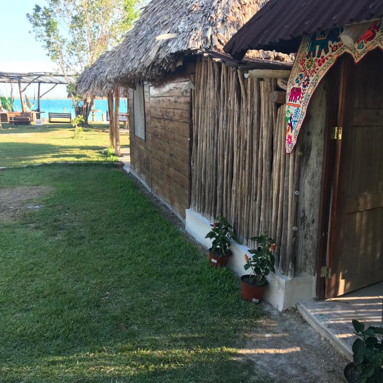 Ecocamping Yaxche - Habitación Doble con vistas al lago - 2