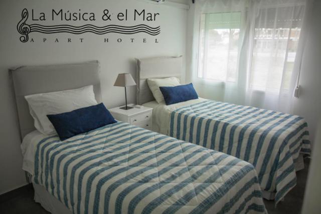 Aparthotel la Música y el Mar - Apartment with Garden View - 13
