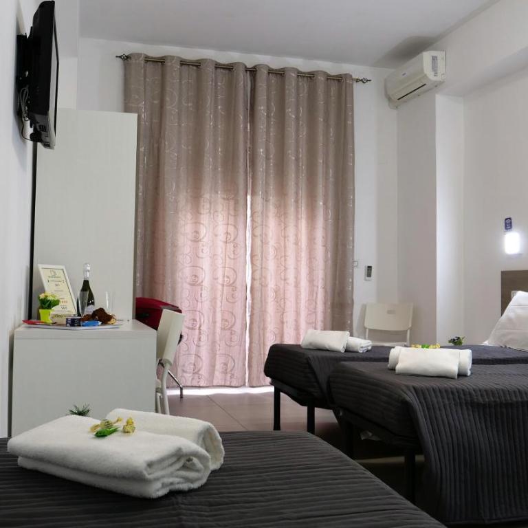 Tiburtina Royal Suites - Camera Quadrupla - 2