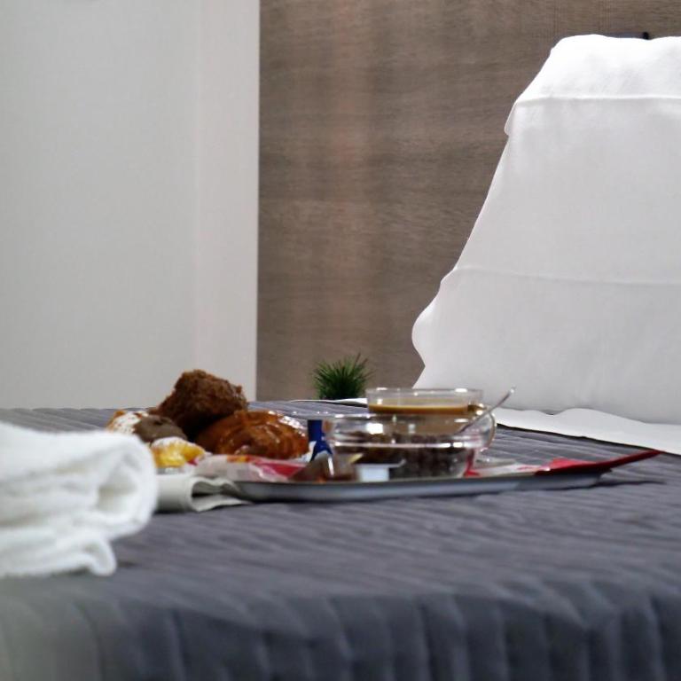 Tiburtina Royal Suites - Camera Matrimoniale con Balcone - 28