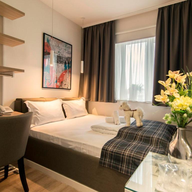 Belgrade Inn Garni Hotel - Porodična Soba - 3