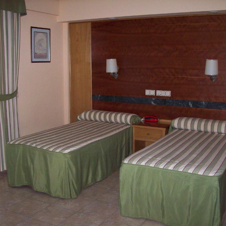 Gavilanes 2 TOLEDO - Habitación Triple - 1