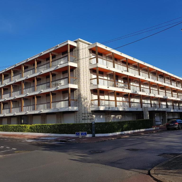 SUNNY DAYS - App 60 m2 avec balcon, 4 pers, 3e étage, au calme et ensoleillé - Appartement - 15