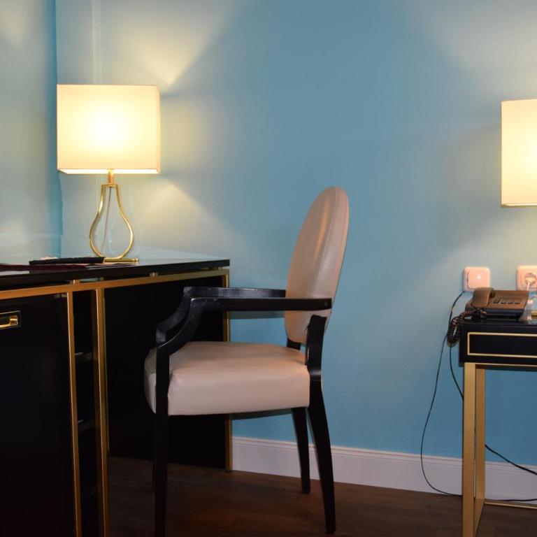 Atel Hotel Lasserhof - Doppel- oder Zweibettzimmer - 2