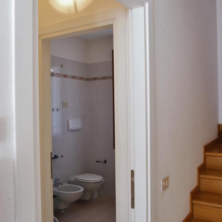 Appartamenti Villa Paola-Pochi passi dal mare-Zona piazza Aurora-Lido di Jesolo - Appartamentino su 2 Livelli - 9