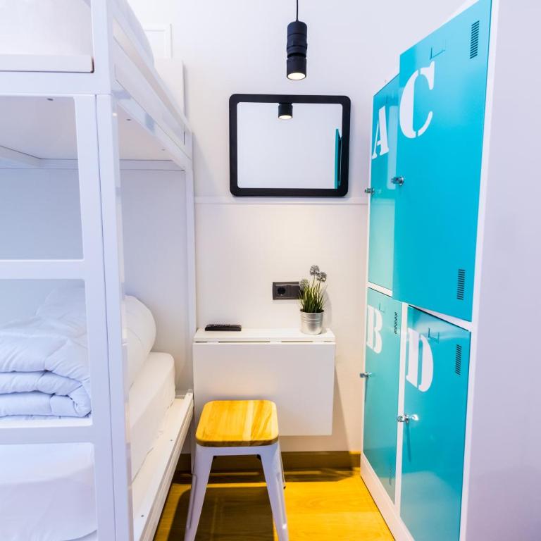 Far Home Bernabeu - Cama en habitación compartida mixta de 4 camas - 3