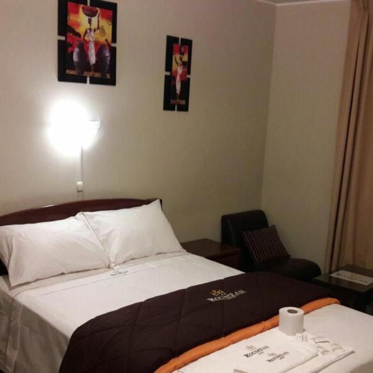 Hotel Roussean - Queen Room - 6