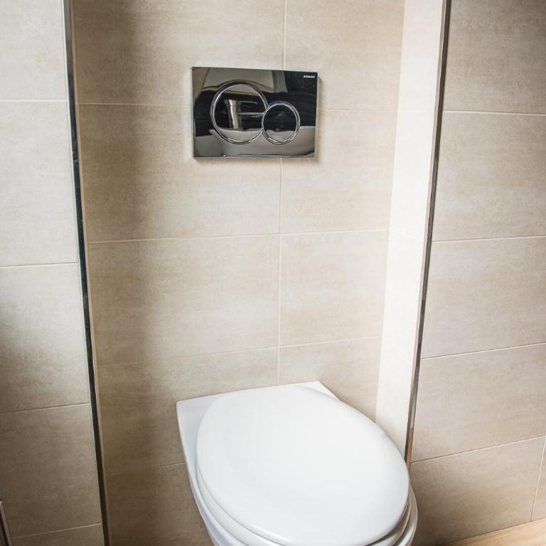 Piazza Ginnasio Affittacamere - Camera Matrimoniale con Bagno in Comune - 16