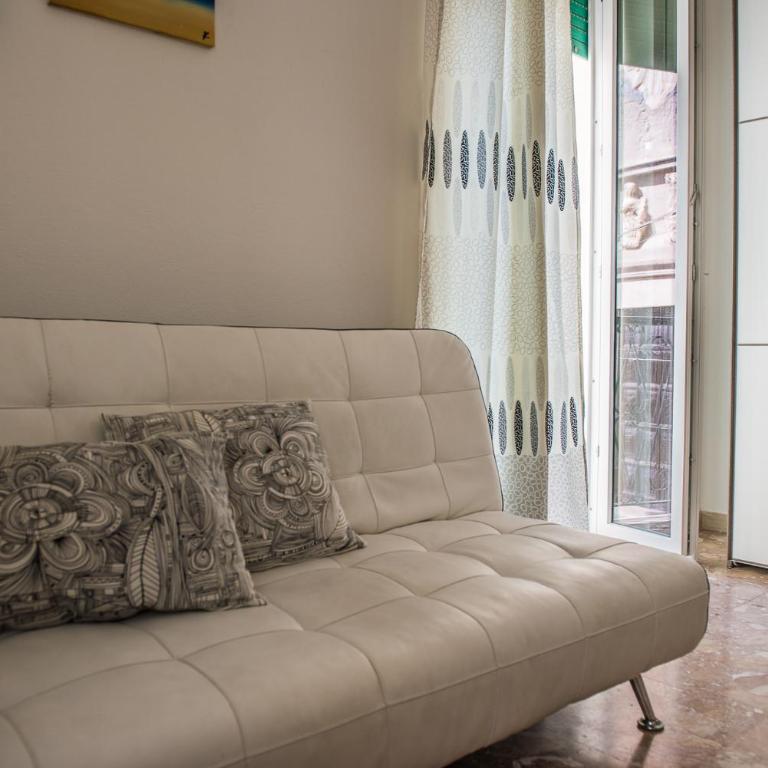 Piazza Ginnasio Affittacamere - Camera Matrimoniale con Bagno in Comune - 13