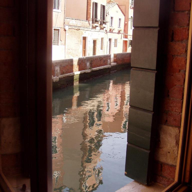 b&b allo squero - Camera Matrimoniale con Vista Canale - 4