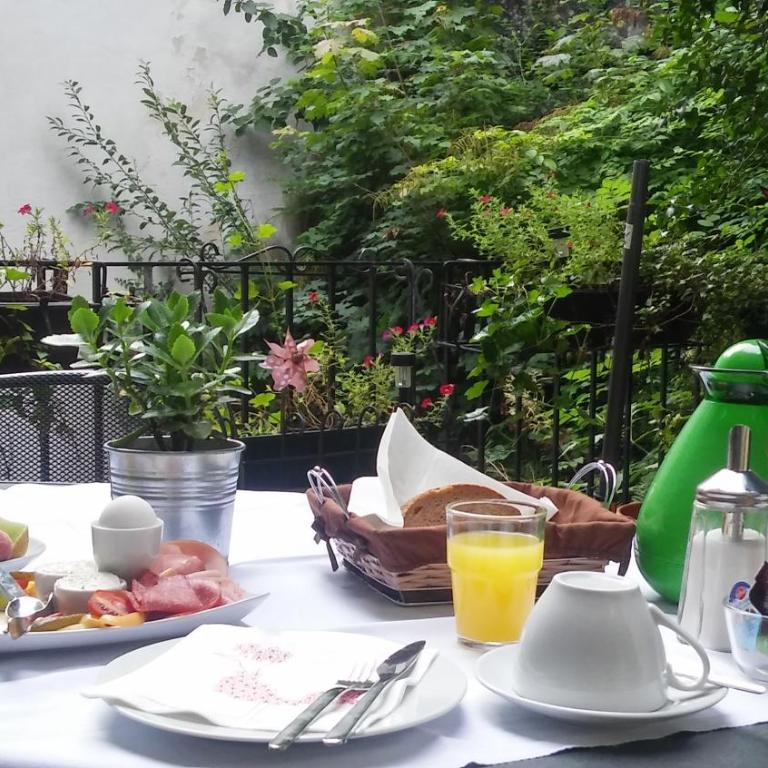 Cityhotel Junger Fuchs - Doppelzimmer mit Terrasse - 3