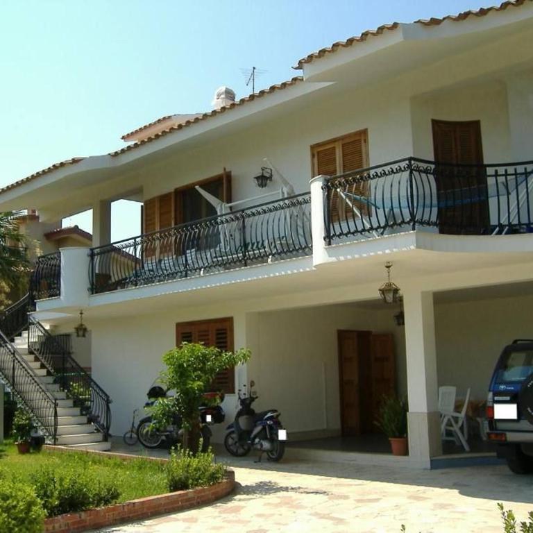 Appartamento in villa a Fontane Bianche - Appartamento - 1