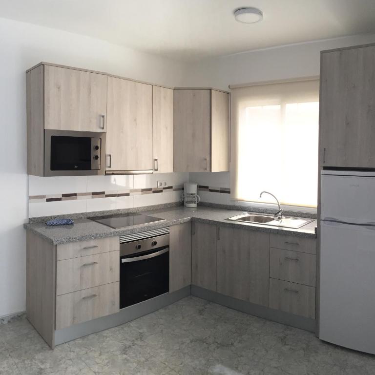 Billy's Las Rocas Apt Playa de Mogan with pool access - Apartamento - 6