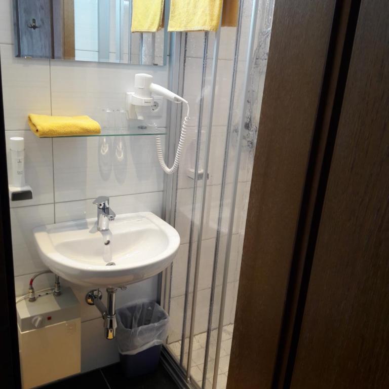 Hotel Tautermann - Camera Familiare - Seminterrato - 1