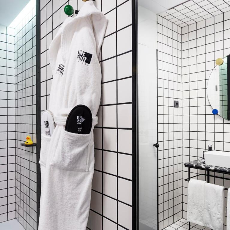 One Shot Fortuny - Premium Room - 15